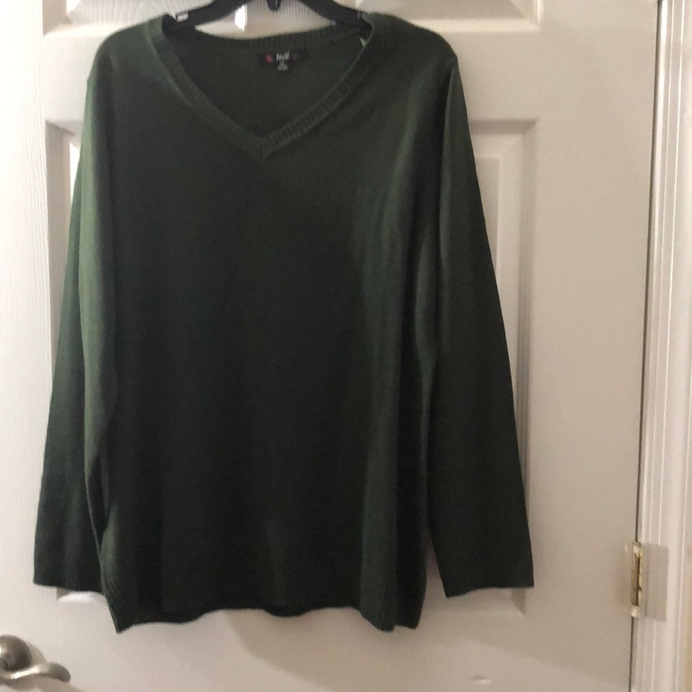 Long sleeve sweater